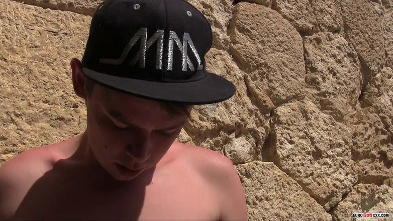 Euro boy xxx: Pikken met sexy Yuri