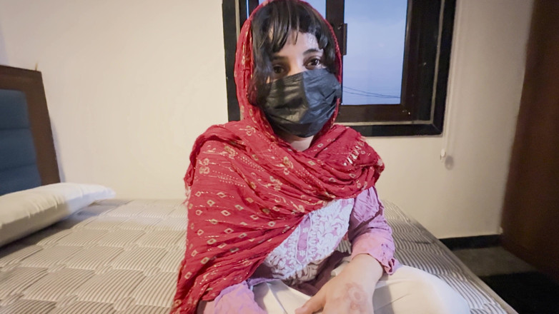 wildDesipair: Desi zimmermädchen und besitzer hatten sex