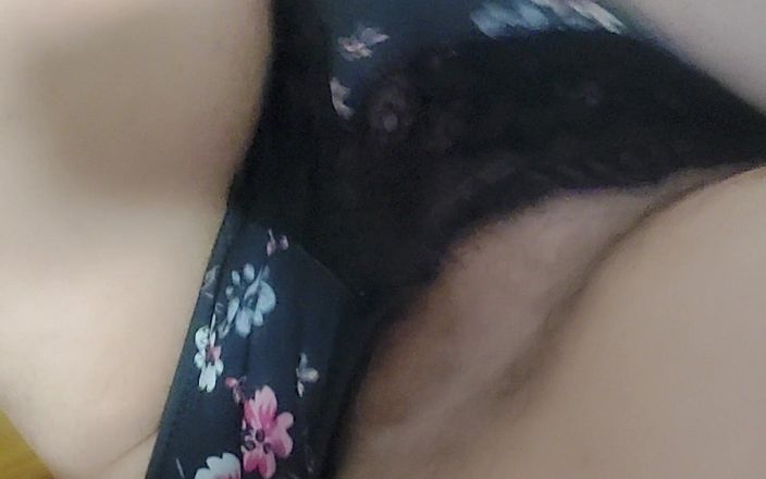 Rebecaxx: Masturbarsi mentre si guarda un porno hardcore