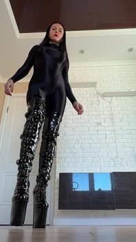 You're Under My Boots: Giantess Crush POV