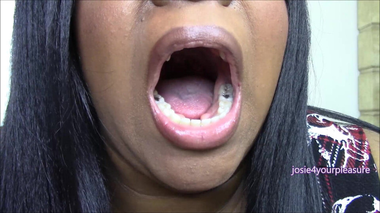 Josie4yourpleasure: Naked Lips Mouth Play HD
