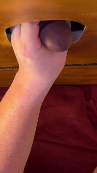 Svart Kuk Vid Gloryhole