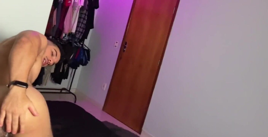 vincentandvitor: Tipspers bisa pilih tema-tema selanjutnya, cukup kirim pesan setelah ngasih...