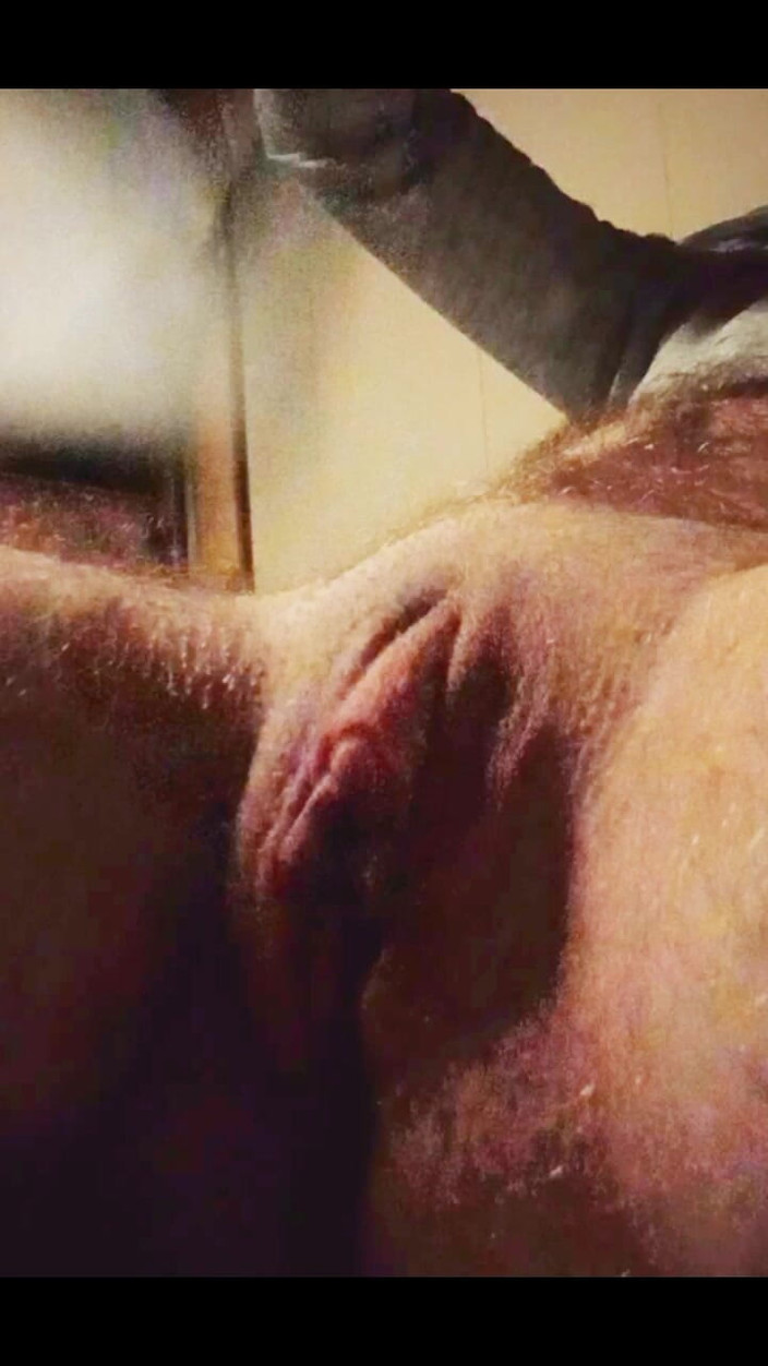 BonusholeToy: 자지를 빨아주는 발정난 밀프