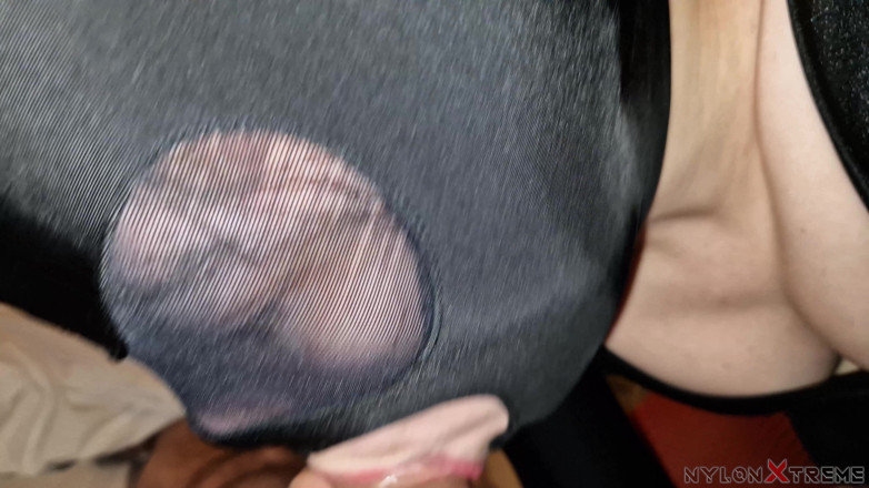 Nylon Xtreme: POV Elena Clark Orange đụ quần tất