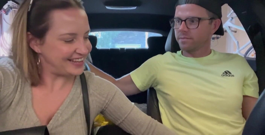 Avril Showers: Ser fodida com força no carro, com um final de...