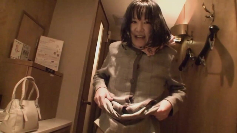 Milf in Love: Japonesas milfs com mamilos gigantes - Episódio 01
