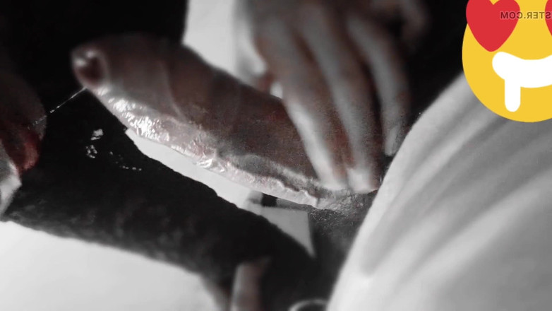 Hot Sis: Latika menghisap zakar abang tiri dan mengambil zakar penuh dalam...