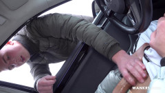 Wankrs: 在车里给我啪啪