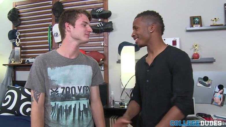 College Dudes: Isaiah Douglas Fucks Tristian Stiles