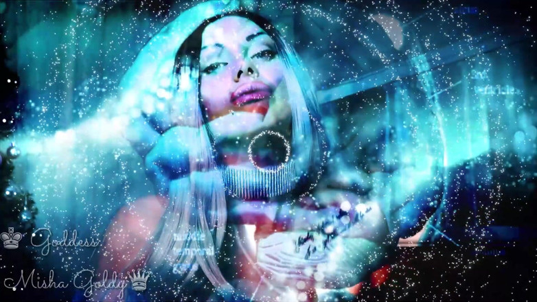 Goddess Misha Goldy: ASMR yang menpesona! Aku akan merangkak ke otakmu dan menetap...