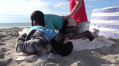 Cumdrinking Wife: Vui vẻ trên bãi biển vào tháng 6 năm 2020