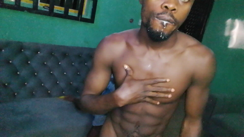 DavidNaijabigdick: Моя мачеха трахает меня, когда никого не было рядом