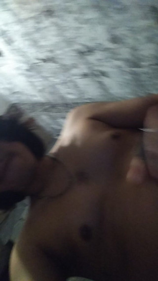 AlexAlejandro13: Ông già