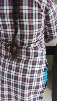 Pembantu rumah India yang berpantat ketat dan pantat besar dikongkek oleh pemilik cuckoldnya