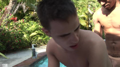MixItUpBoy: Cody Kyler + Lex - Futai la piscină