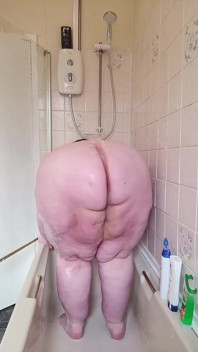 La gorda diosa de la ducha