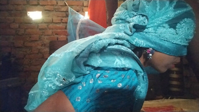 Desi kutiya: Desi Moglie Scopata in Faccia Video
