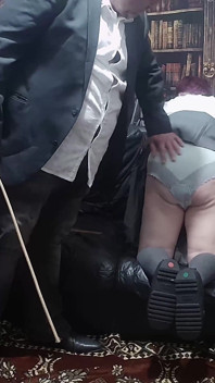 Professeurs salope coquine $ appelé au bureau du directeur