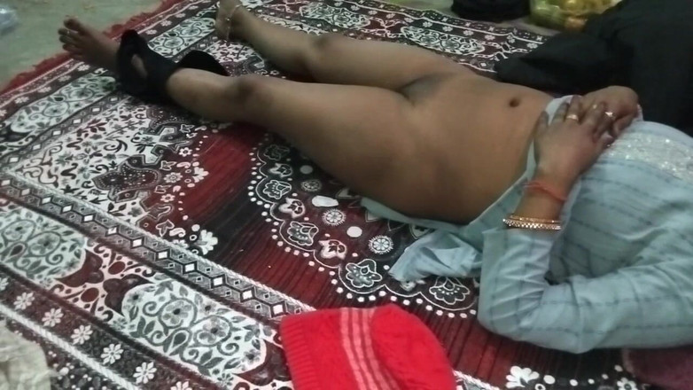 House stage: Desi Chubby Body