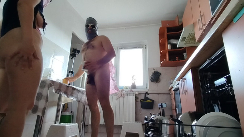 Mirsur: Amateur Couple Cooks Naked in the Kitchen