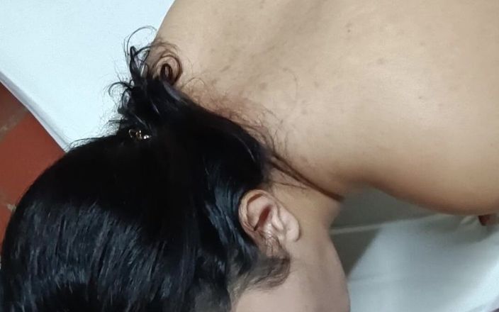 Scarletttejones: Babeando para que se corra en mi boca