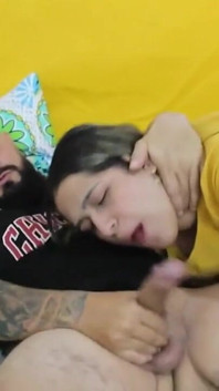 La mia amica arrapata lo adora quando le scopo la figa molto bene in cambio di una storia completa di favore
