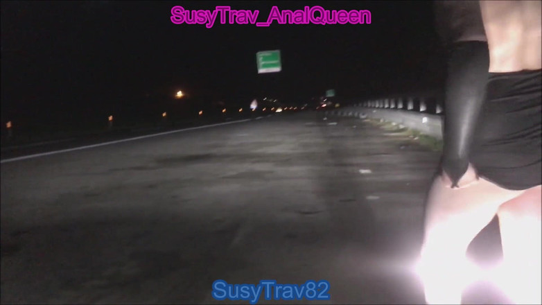 SusyTrav_AnalQueen: Mon premier strip-tease sur la voie publique