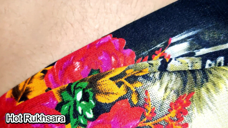 hot_rukhsara: デシ・インドの義理の妹がフェスティバルに連れて行くためにきついアソコを披露