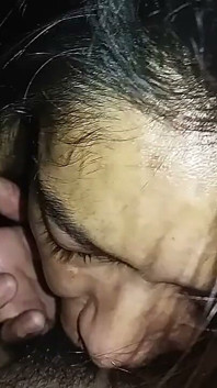 我和朋友住一晚，然后满身大汗