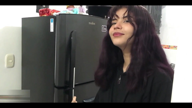 MAFELAGO: Er spielt mit meiner muschi! Stiefbrust fickt mich