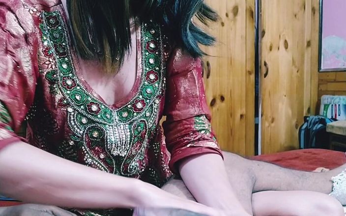 Bolly Karma: Otäck MILF tillbringar helg med styvson