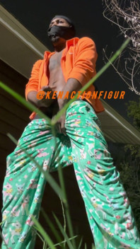 Kenactionfigur Busting a Big Ass Nut Outside the Trap House