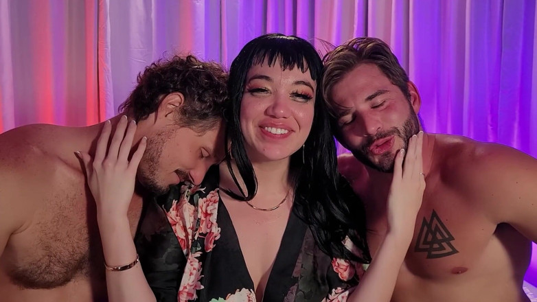 Little Puck: Cum-stuffed Double Dick Down! Double Vag Creampie