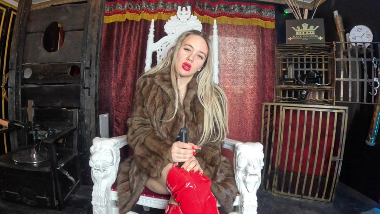 Queen_of_BDSM: Oggi sono responsabile del tuo cazzo schiavo!