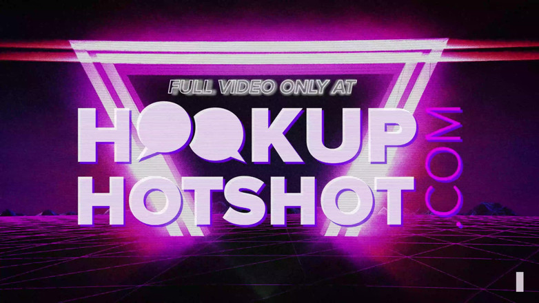 Hookup Hotshot: Puszczalska Beca Barbie jest napalona na ostry seks Nade Nasty!