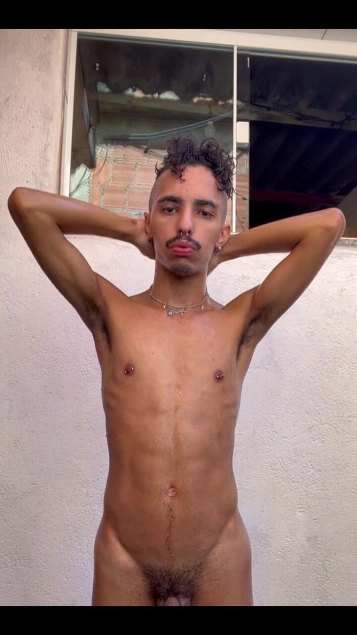 The Vicious Gabe: Ven a Tomar Un Baño Conmigo