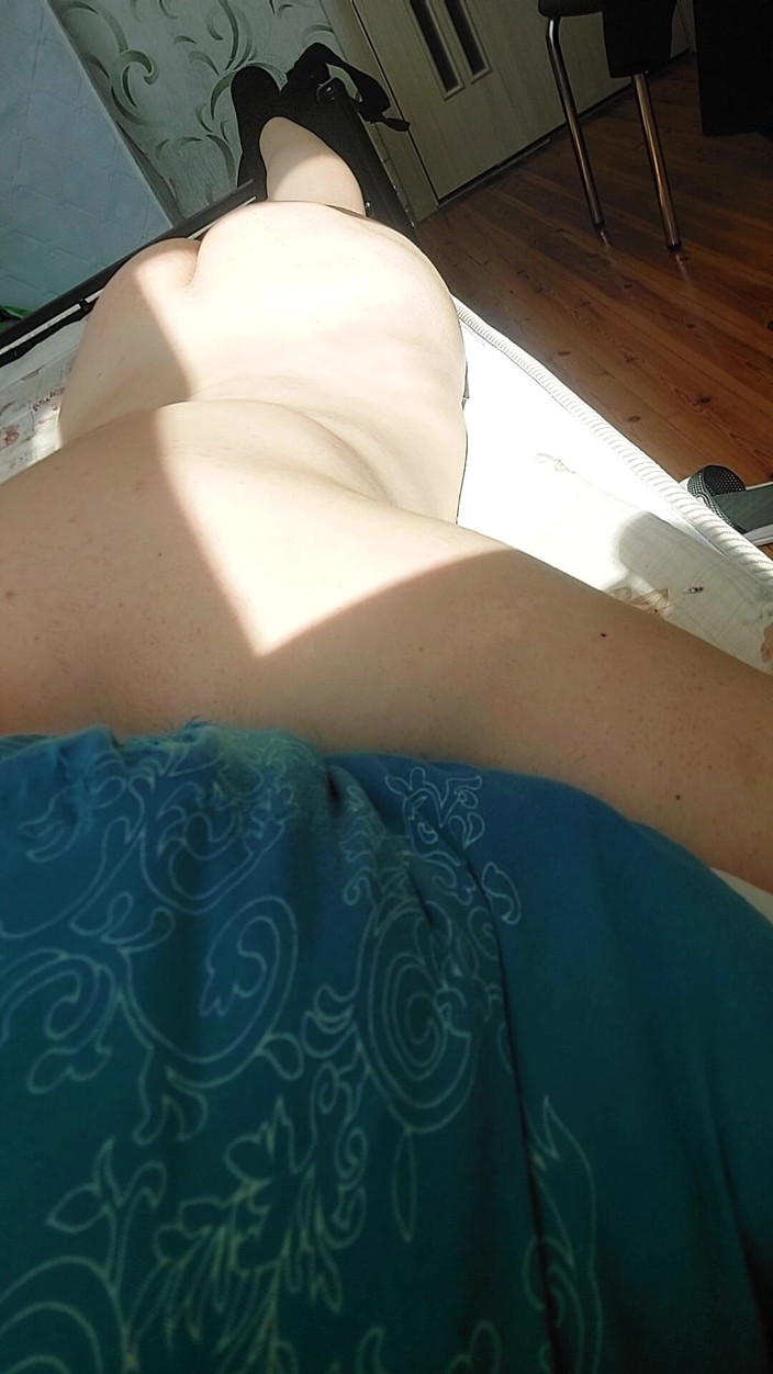 Kitty_Cross: Pretty Blonde Natural Body of Cute Sissy White Femboy Feminine...