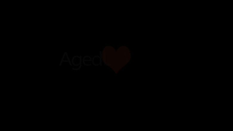 Old Nanny: Agedlove - büyük memeli olgun Sammy genç adam tarafından sikilmekten hoşlanıyor