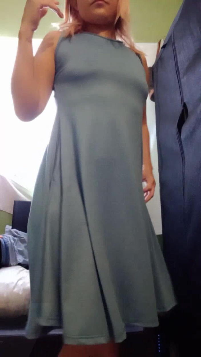 Lusi: Soția sexy ei