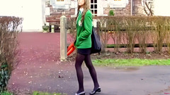College Uniform: Lewat kelas yang menampilkan Samantha Buxton