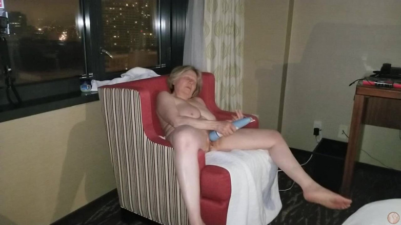 MarieRocks: Gilf se masturba com vista para a cidade, parte 2