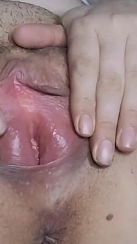 Edging and Rubbing My Clit Before Bed.