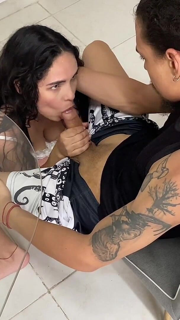 My Stepsister Left and Her Big Ass Latin Best Friend, Gave Me a Blowjob! - Porn in Spanish (Chia369)