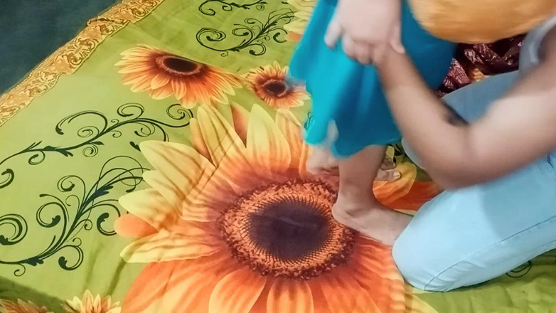 ValuableBridge1: Bella moglie desi che si gode il sesso