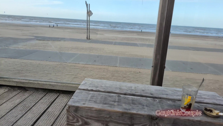GayKinkCouple: 해변에서 위험한 Wank