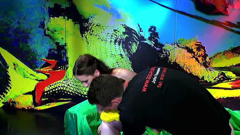 Gang Bang Germany: Ggg John Thompson - tatlı josy büyük dölleri emiyor ve yutuyor