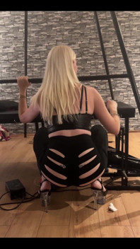 Squatting in My New Leggings