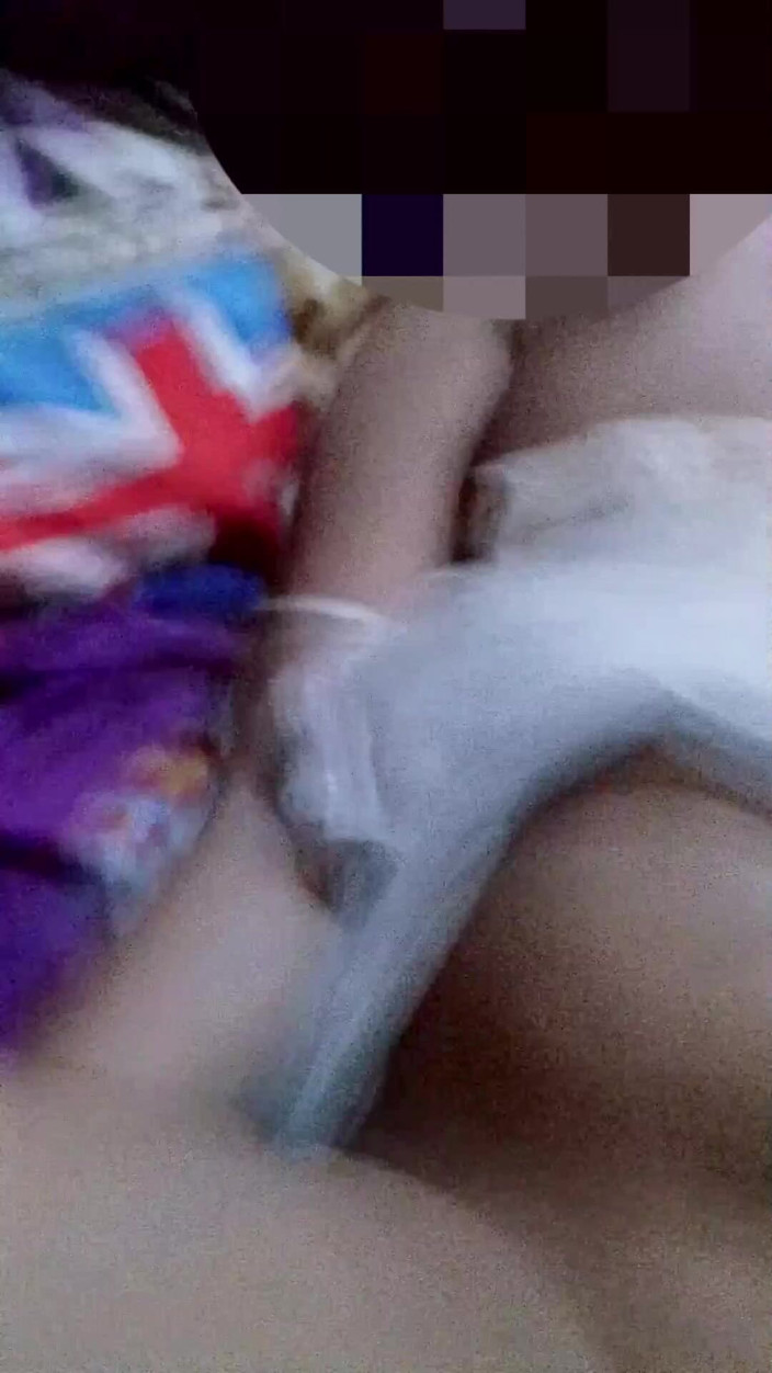Astriana88: Istri Siapa Ini Yang Enak Banget Di Pakenya
