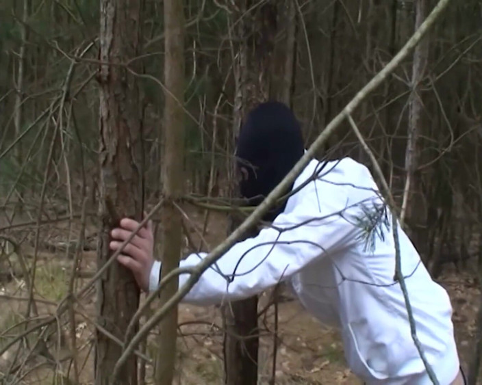 German amateur - 100% German hardcore videos: 야외에서 두 명의 하드코어 자지를 불고 있는 음란한 십대
